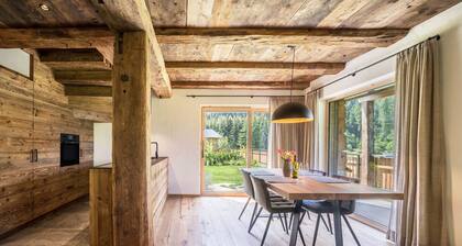 Chalet 'Zu Wosser' con vistas a la montaña, terraza privada y Wi-Fi