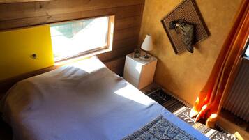 6 quartos, ferros/tĂĄbuas de passar roupa, roupa de cama