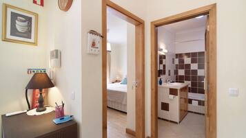 1 habitación y ropa de cama