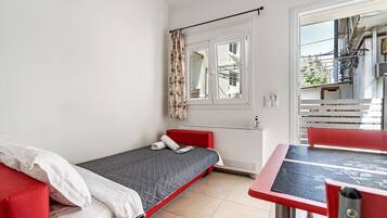 1 bedroom, iron/ironing board, free WiFi, bed sheets