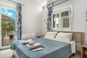 2 makuuhuonetta, silitysrauta/-lauta, ilmainen Wi-Fi, vuodevaatteet