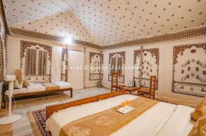 Luxury Tent | Premium bedding, desk, soundproofing, bed sheets - Royal Empire Camp & Resort Jaisalmer (Jaisalmer)