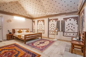 Luxury Tent | Premium bedding, desk, soundproofing, bed sheets - Royal Empire Camp & Resort Jaisalmer (Jaisalmer)