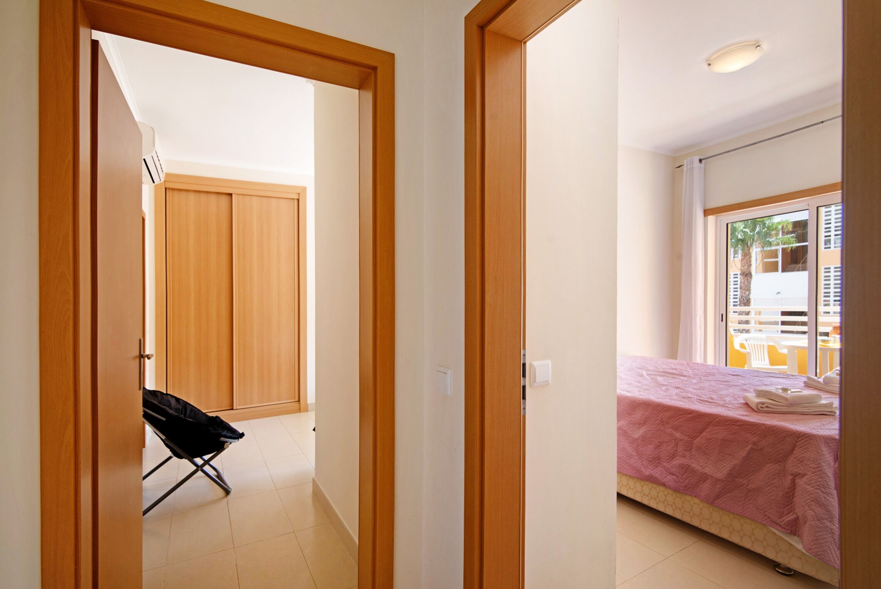 2 bedrooms, WiFi (free), bed sheets