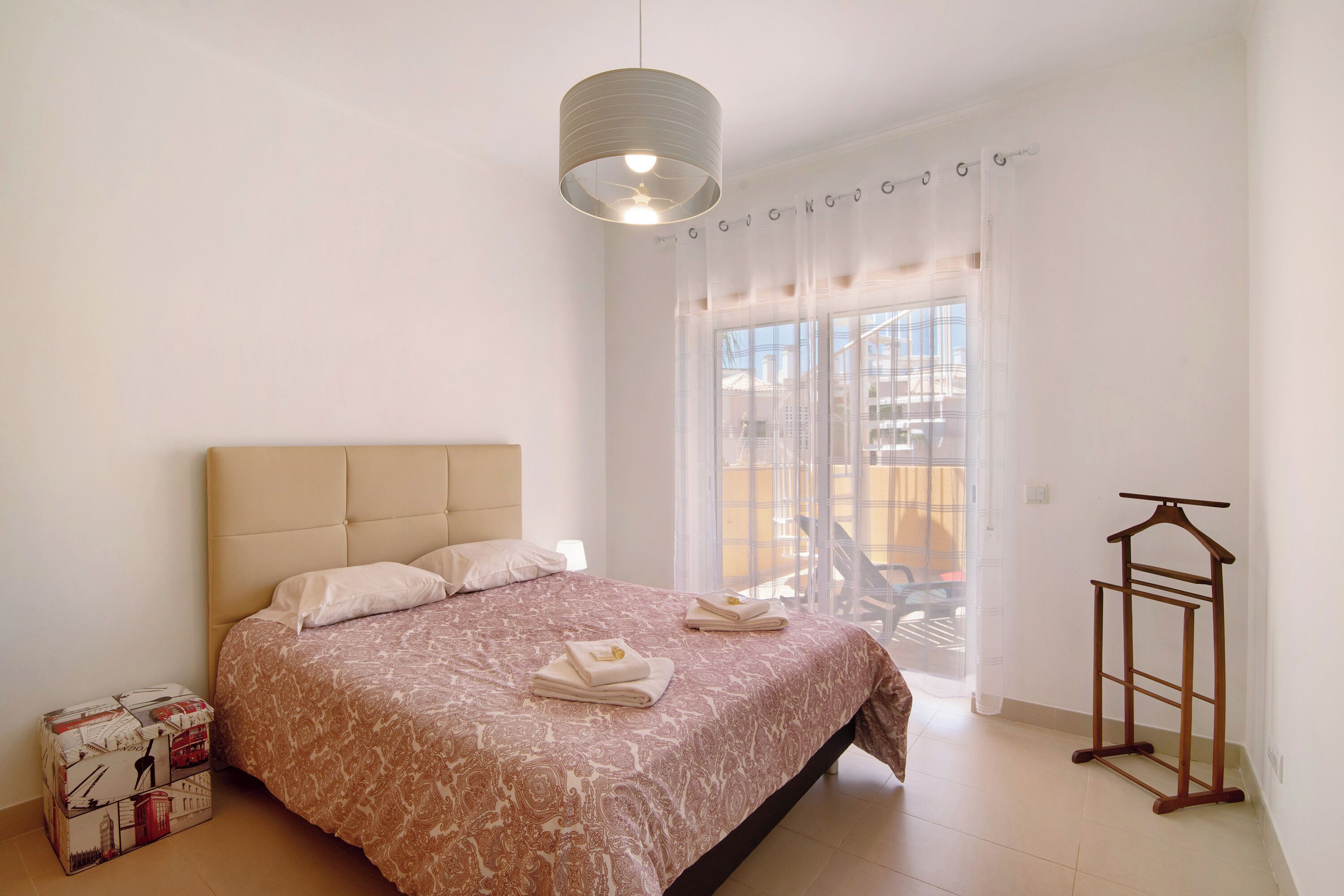 2 makuuhuonetta, ilmainen Wi-Fi, vuodevaatteet