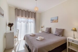 2 bedrooms, free WiFi, bed sheets - Holiday Apartment "Royal Cabanas Golf 87" with Sea View, Shared Pool & Private Terrace (Cabanas de Tavira)