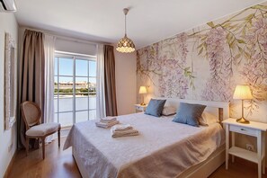 1 室のベッドルーム、WiFi (無料)、ベッドシーツ