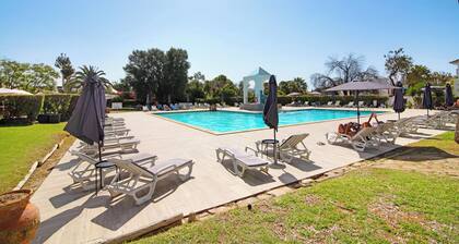 Vacation Home 'Quinta Velha Village 134" with Balcony, Shared Pool & A/C