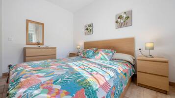 3 quartos, Wi-Fi de cortesia, roupa de cama