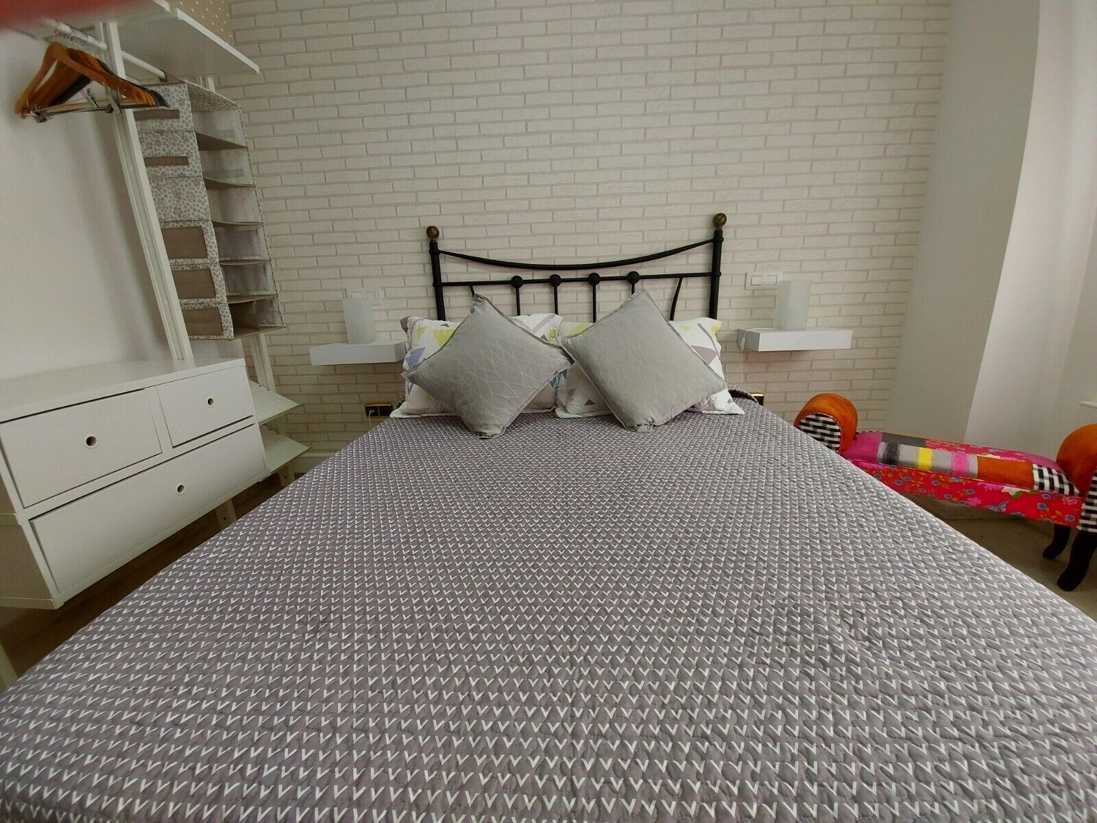 1 sovrum, strykjärn/strykbräda, gratis wi-fi och sängkläder