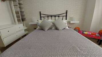 1 camera, ferro/asse da stiro, Wi-Fi gratuito, lenzuola