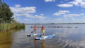 4 bedrooms, bed sheets