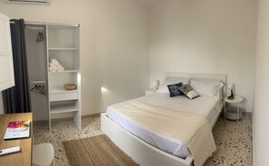 2 bedrooms, desk, free WiFi, bed sheets