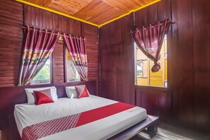 Standard Double Room | Desk, laptop workspace, soundproofing, free WiFi