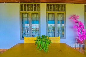 Lobby - Hotel O Filadelfia Resto & Penginapan Near Benteng Moraya (Manado)