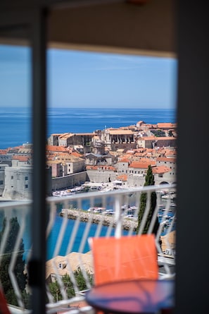 Vue sur la ville depuis lâhĂ©bergement
