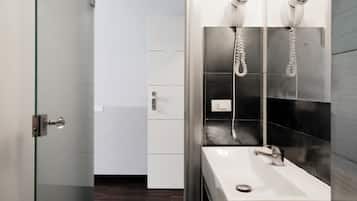 Standardzimmer | Badezimmer | Dusche, Haartrockner, Bidet, Handtücher