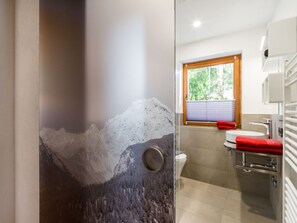 Toilet paper - Apartment Glücksmoment I - with approx. 50sqm - Alpenhotel Karwendel (Leutasch)