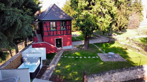 Le Parc du Séquoia :  Le Séquoia Vert, sleep amongst the trees!