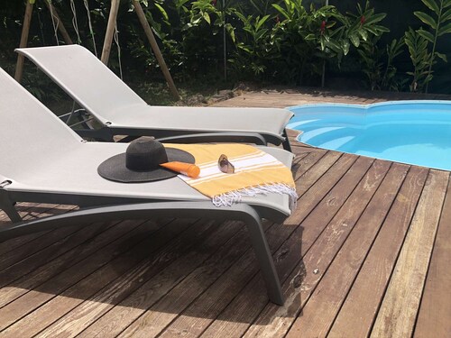 AIR-CONDITIONED STUDIO WITH POOL