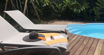 AIR-CONDITIONED STUDIO WITH POOL