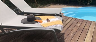AIR-CONDITIONED STUDIO WITH POOL
