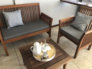 Interior - AIR-CONDITIONED STUDIO WITH POOL (Saint-Claude)