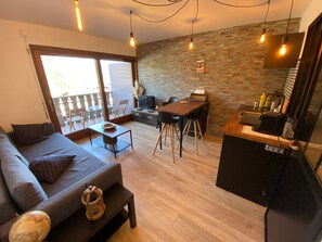 TV - Charming studio cabin ideally located in Châtel (Châtel)