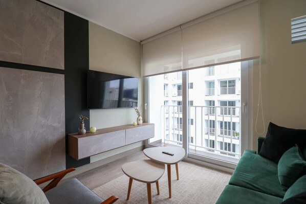 TV, offices - w* | Spectacular 2BR in the Heart of Miraflores (Miraflores)