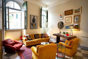 TV connectée, livres, imprimantes