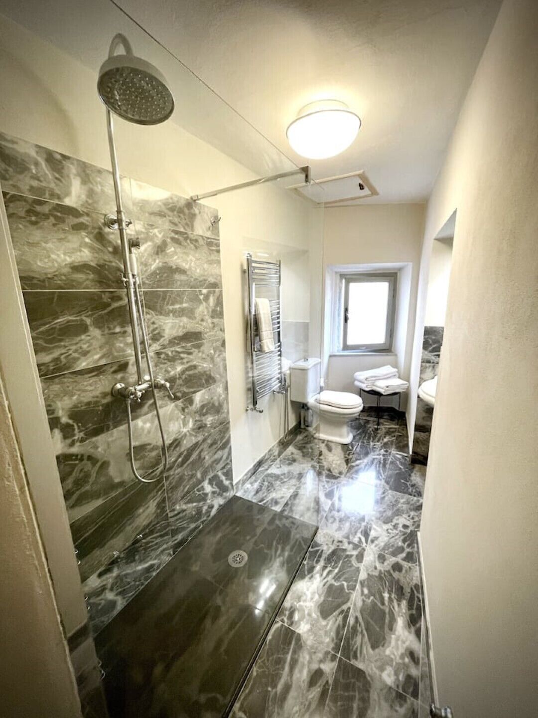 Shower, free toiletries, hair dryer, bathrobes