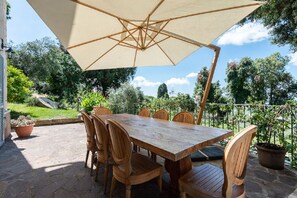 Outdoor dining - Villa Pontina - Homelike Villas (Sezze Romano)