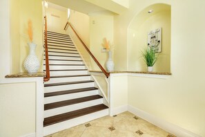 Interior - Twist of Lime - Spacious 2nd Row Home w/ Beach View - Steps to Sand - Beach Essentials (Galveston)
