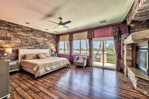 7 bedrooms, iron/ironing board, free WiFi, bed sheets