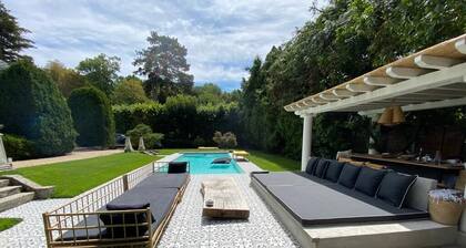 Propriété avec piscine à 12 min de Paris