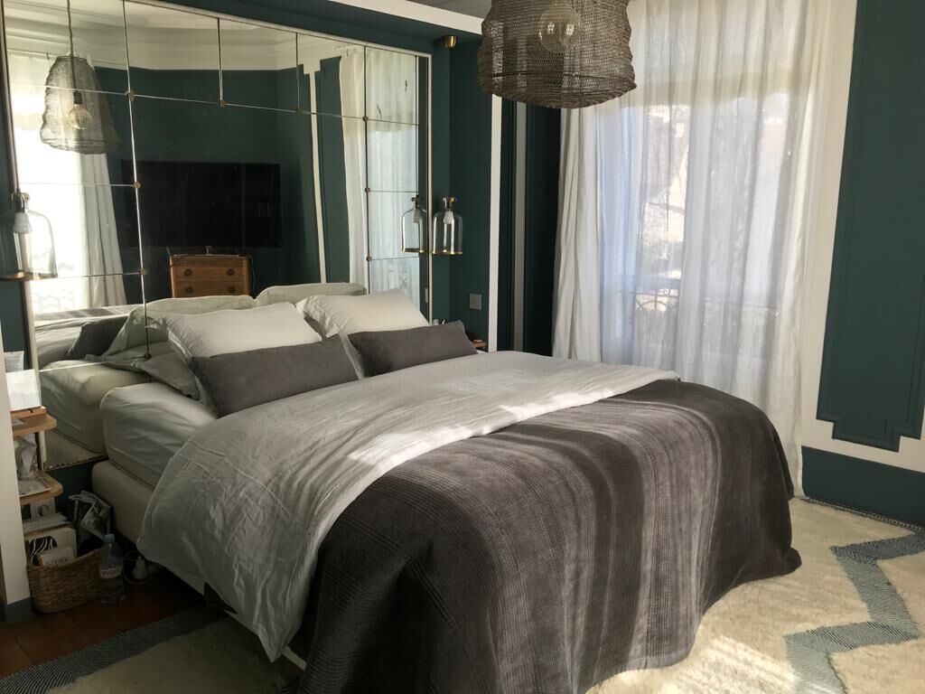 6 bedrooms, iron/ironing board, WiFi, bed sheets