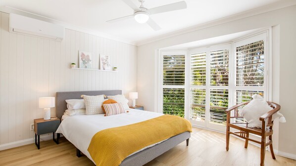 4 bedrooms, iron/ironing board, travel cot, free WiFi