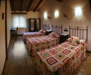 5 chambres, draps fournis