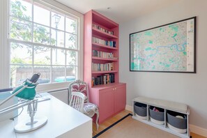 Maison, plusieurs lits | Salle de bain