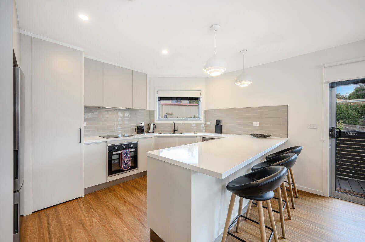 冰箱、微波炉、烤箱、炉灶