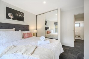 2 bedrooms, iron/ironing board, travel cot, WiFi