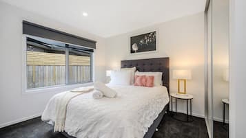 2 bedrooms, iron/ironing board, travel cot, WiFi
