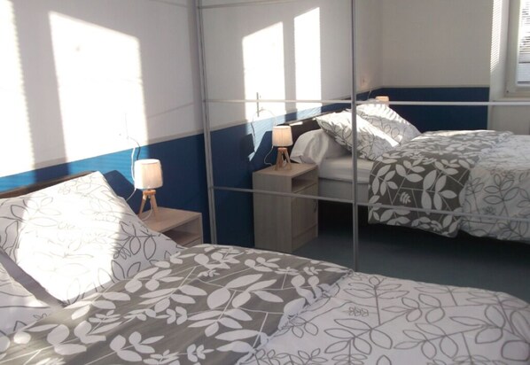 1 habitación, wifi y ropa de cama