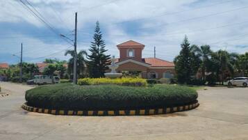 Enceinte de lâhĂ©bergement