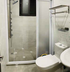 Comfort Double Room, 1 Double Bed, Mountain View | Bathroom | Slippers - good day (Yuli)