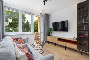 Apartamento superior | Zona de estar | Televisión de plasma de 42 pulgadas con canales por satélite