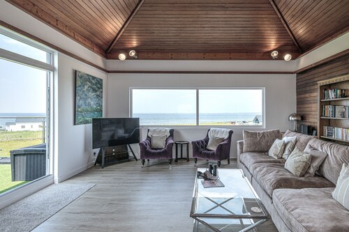 Angorfa -  a coastal property that sleeps 8 guests  in 4 bedrooms