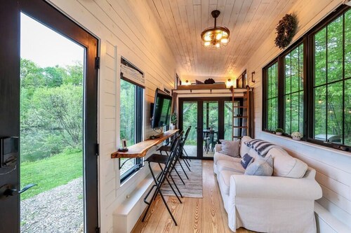 Luxury 134-Acre Retreat • 4 Homes • Pool • Pond