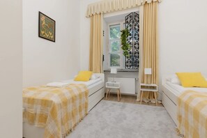 2 bedrooms, desk, iron/ironing board, travel crib