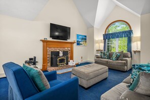 Fernseher, Tischfußball